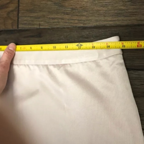 Banana Republic Women’s Blush Pink Mini Skirt 4 - Picture 8 of 8